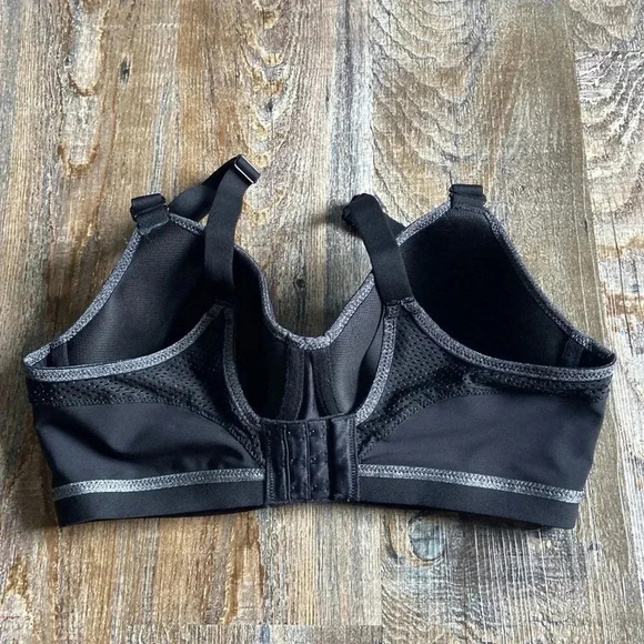 * NWOT*  Wacoal | Underwire Bra - Picture 2 of 5